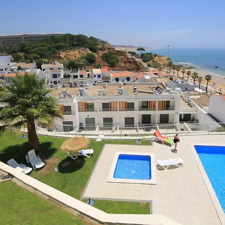 Beach-side - Beautiful Sea Views + Pool Lejlighed